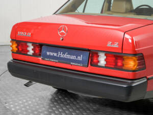 Bild 30/50 von Mercedes-Benz 190 D 2.2 (1984)