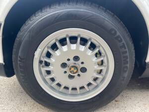 Bild 18/20 von BMW 325i (1989)