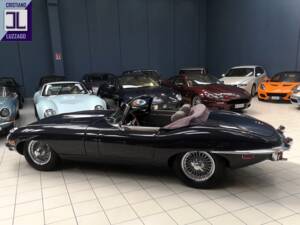 Image 6/49 de Jaguar E-Type (1970)