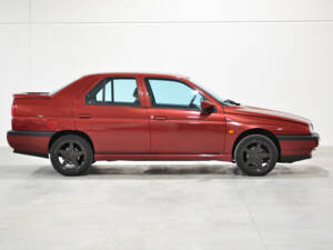 Afbeelding 27/27 van Alfa Romeo 155 1.8 Twin Spark (1996)