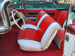 Image 28/44 of Oldsmobile 98 Convertible (1959)