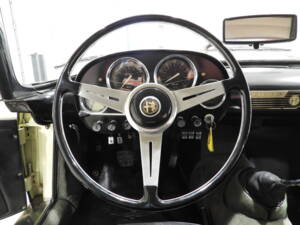 Bild 7/15 von Alfa Romeo 2000 Spider (1961)