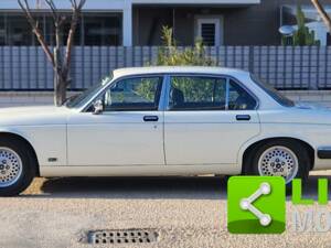 Image 5/10 of Jaguar XJ 12 (1985)