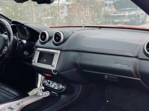 Image 21/49 of Ferrari California 30 (2013)