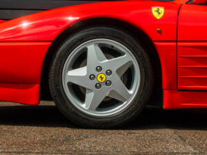 Bild 12/56 von Ferrari 348 TB (1992)
