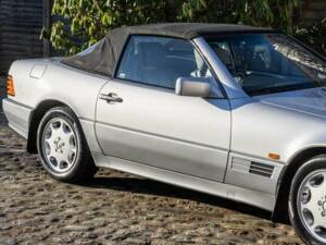 Bild 13/31 von Mercedes-Benz SL 320 (1993)