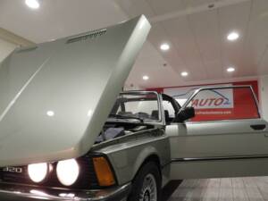 Bild 12/15 von BMW 320 Baur TC (1982)