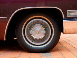 Bild 66/200 von Cadillac Coupe DeVille (1968)