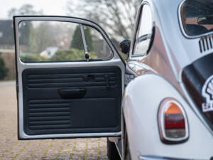 Immagine 25/38 di Volkswagen Maggiolone 1302 S (1970)