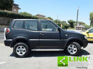 Immagine 6/10 di Nissan Terrano II 2.7 TD (2000)