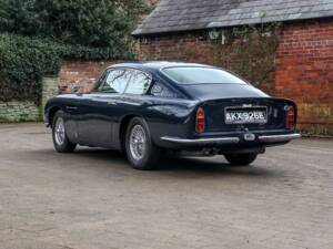 Image 31/46 de Aston Martin DB 6 (1967)