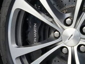 Imagen 34/50 de Aston Martin V12 Vantage (2012)