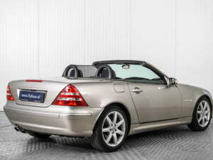 Image 2/50 of Mercedes-Benz SLK 200 Kompressor (2002)