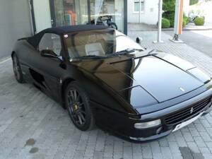 Bild 6/20 von Ferrari F 355 Spider (1996)