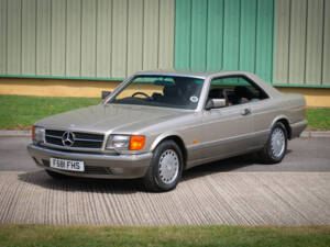 Image 2/31 de Mercedes-Benz 560 SEC (1988)