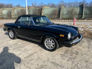 Bild 15/24 von FIAT Spider 2000 (1981)
