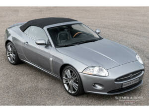 Image 2/24 de Jaguar XK 4.2 (2008)