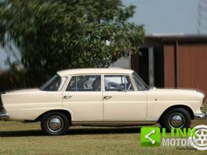 Image 3/10 of Mercedes-Benz 200 D (1967)