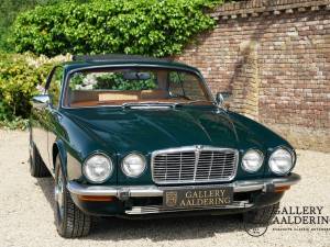 Image 9/50 of Jaguar XJ 6 L 4.2 (1975)