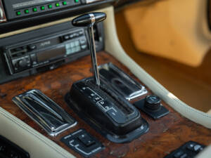 Image 44/50 de Jaguar XJS 5.3 V12 (1988)