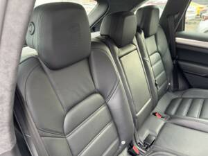 Bild 35/63 von Porsche Cayenne Turbo (2010)