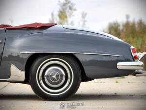 Image 31/59 of Mercedes-Benz 190 SL (1958)