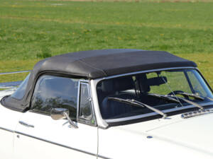 Bild 22/50 von MG MGB (1972)