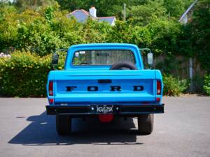 Bild 44/50 von Ford F-100 (1972)