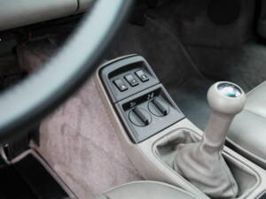 Image 35/97 of Porsche 911 Carrera 4 (1991)