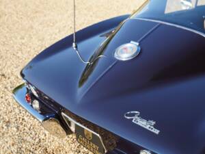 Image 18/50 of Chevrolet Corvette Sting Ray (1964)