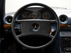 Imagen 14/25 de Mercedes-Benz 300 D (1985)