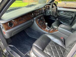 Image 21/31 de Bentley Arnage T (2002)