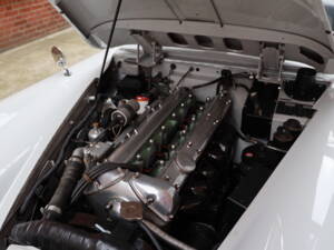 Image 34/91 of Jaguar XK 150 OTS (1958)