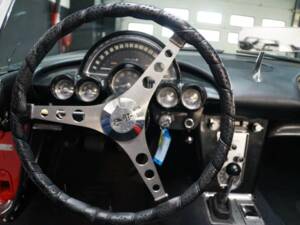 Image 7/50 of Chevrolet Corvette (1958)