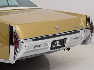 Image 6/32 de Cadillac Coupe DeVille (1971)