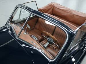 Image 39/43 de Jaguar XK 140 DHC (1957)