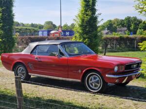 Bild 2/6 von Ford Mustang 200 (1966)