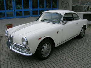 Image 4/28 de Alfa Romeo Giulietta Sprint Veloce (1962)