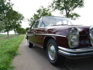 Afbeelding 6/58 van Mercedes-Benz 280 SE (1968)