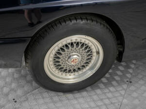 Immagine 34/50 di MG RV8 (1991)