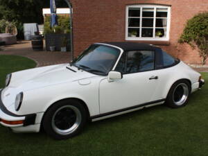 Image 1/13 of Porsche 911 Carrera 3.2 (1989)