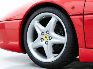 Imagen 14/39 de Ferrari F 355 Berlinetta (1997)