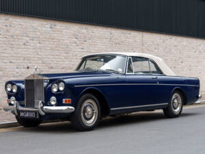 Image 7/27 of Rolls-Royce Silver Cloud III &quot;Chinese Eyes&quot; (1966)