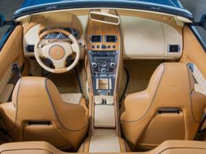 Image 15/20 de Aston Martin DB 9 Volante (2014)