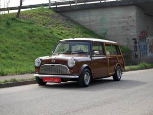 Image 14/45 of Austin Mini Countryman (1968)