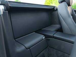 Image 47/50 of Mercedes-Benz SL 350 (2005)