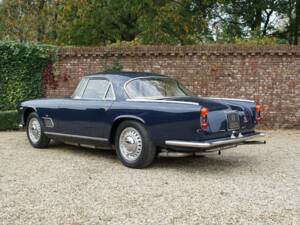 Image 2/50 de Maserati 3500 GTI Touring (1962)