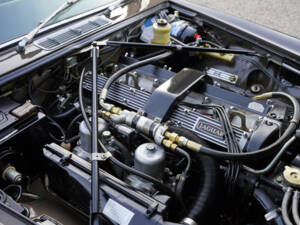 Bild 7/50 von Jaguar XJ 6 L 4.2 (1975)
