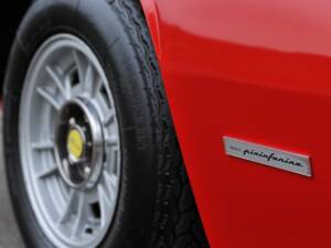 Image 15/27 de Ferrari Dino 246 GT (1972)
