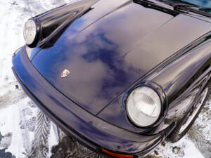 Image 13/27 of Porsche 911 Carrera 3.2 (1985)